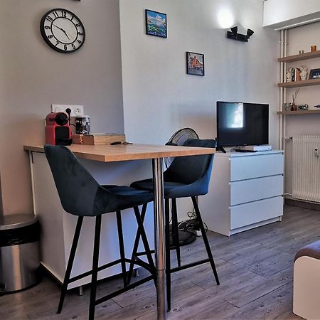 Portes De La Vieille Ville Анси Екстериор снимка