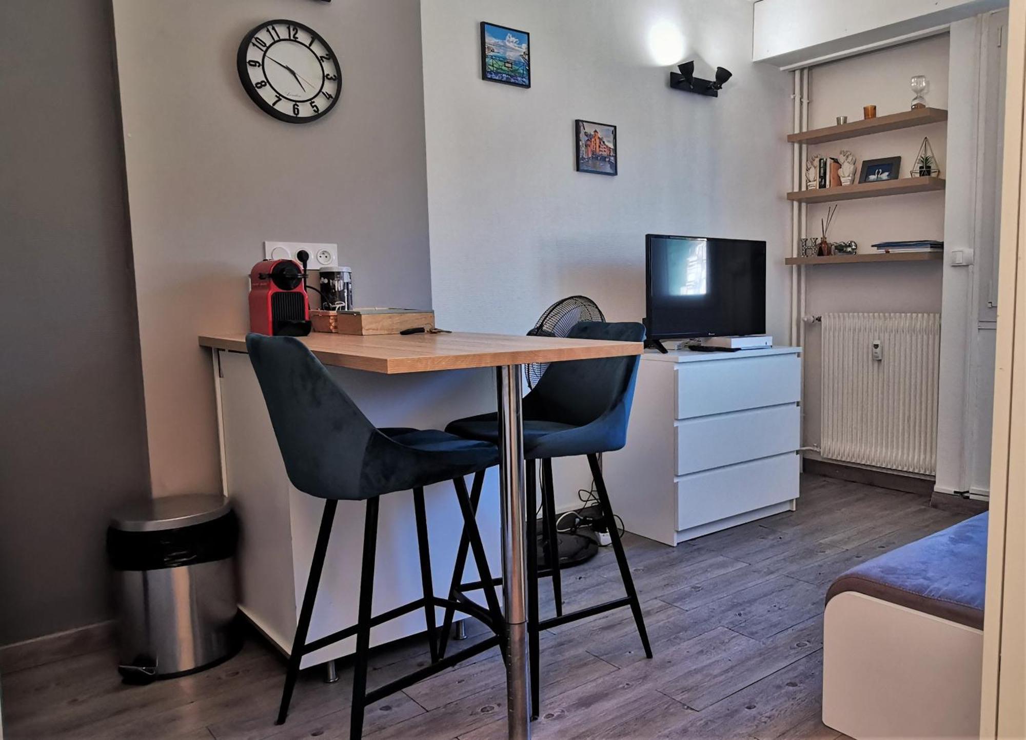 Portes De La Vieille Ville Анси Екстериор снимка